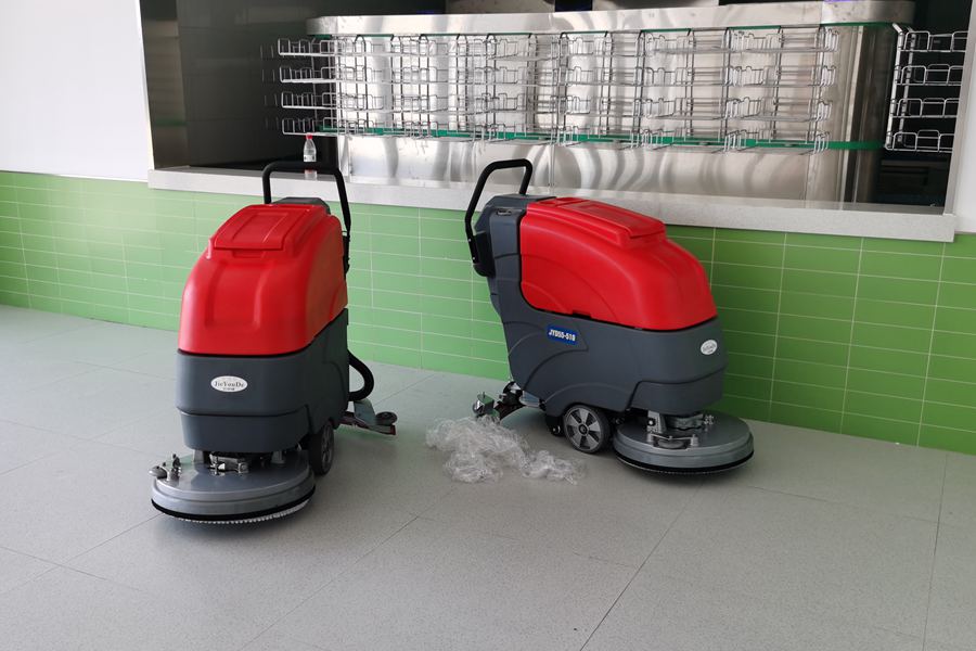 大型工厂食堂餐厅使用JYD55-510洗地机清洁地面